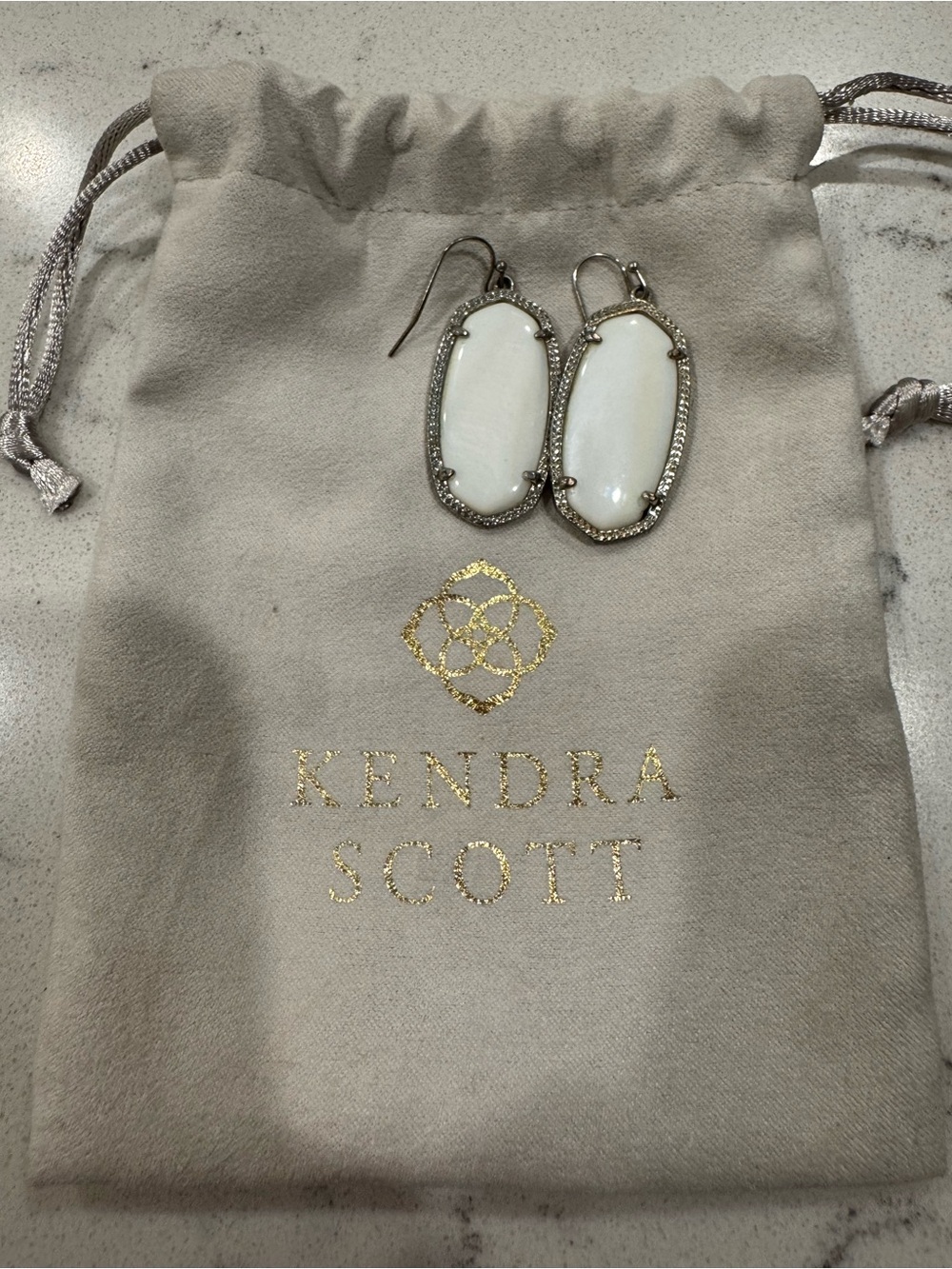 Kendra Scott Earring Lot – 4 Pairs, Mother-of-Pearl & Cat’s Eye, Gold & Silver